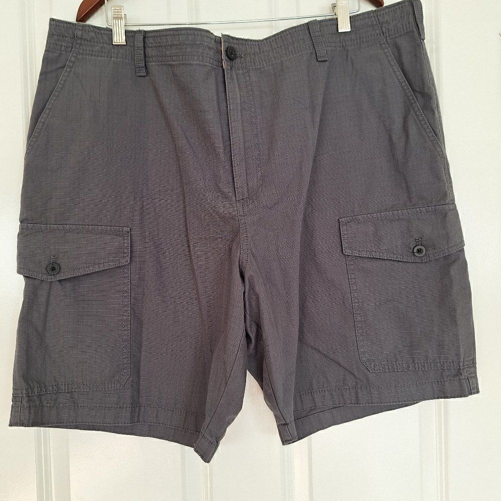 Izod Cargo Shorts Mens 42 Gray color